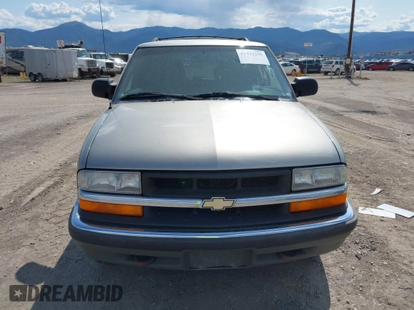 2000 Chevrolet Blazer LT with VIN 1GNDT13W2Y2196092, listed as a IAAI auction lot 42422295 with 153,780 mi miles and . Bid and sale history available at DreamBid. Image 6.