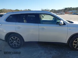 2015 Mitsubishi Outlander GT with VIN JA4JZ4AX4FZ013037, listed as a IAAI auction lot 41683425 with 172,700 mi miles and . Bid and sale history available at DreamBid. Image 13.
