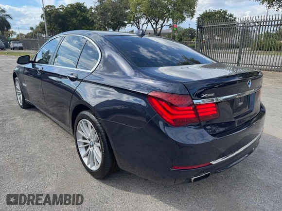2015 BMW 7 Series 750i xDrive with VIN WBAYB6C5XFD965910, listed as a Copart auction lot 47488765 with 173,486 mi miles and Salvage Title. Bid and sale history available at carsss.com. Image 2.