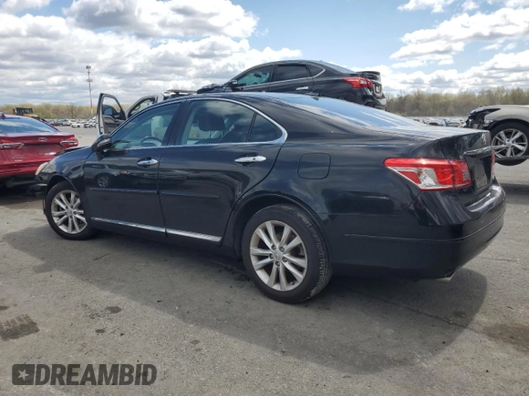 2011 Lexus ES 330 z VIN JTHBK1EG3B2448852, wystawiony jako Copart lot #52402785 z przebiegiem 71 631 mil mil oraz Szkoda całkowita • Salvage title. Historia ofert i sprzedaży dostępna na DreamBid. Obrazek 2.