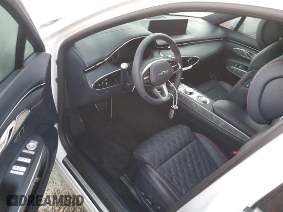 2025 Genesis GV70 Sport z VIN 5NMMCDTC8SH021087, wystawiony jako Copart lot #74002194 z przebiegiem 1 930 mil mil oraz Nie do naprawy • Non repairable. Historia ofert i sprzedaży dostępna na DreamBid. Obrazek 8.