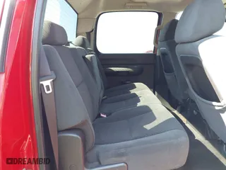 2007 Chevrolet Silverado 1500 LT w/1LT with VIN 2GCEC13C971720713, listed as a IAAI auction lot 41631983 with 111,020 mi miles. Bid and sale history available at carsss.com. Image 8.