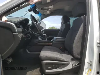 2018 Chevrolet Suburban LS z VIN 1GNSCGKC6JR379977, wystawiony jako Copart lot #54351685 z przebiegiem 138 574 mil mil oraz Szkoda całkowita • Salvage title. Historia ofert i sprzedaży dostępna na DreamBid. Obrazek 7.