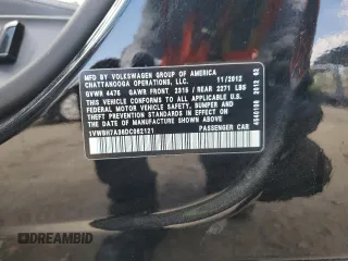 2013 Volkswagen Passat SE с VIN 1VWBH7A36DC062121, выставлен на аукционе Copart как лот 63280065 с пробегом 132 073 миль миль и Списание • Salvage title. История ставок и продаж доступна на DreamBid. Изображение 13.