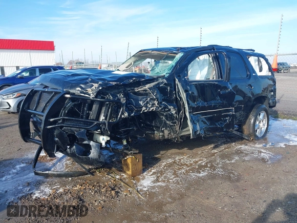 2010 Chevrolet Tahoe LTZ z VIN 1GNUCCE02AR185790, wystawiony jako IAAI lot #41105345 z przebiegiem 123 733 mil mil oraz . Historia ofert i sprzedaży dostępna na DreamBid. Obrazek 2.