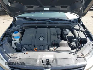 2012 Volkswagen Jetta SE with VIN 3VWBP7AJ3CM074662, listed as a IAAI auction lot 42282561 with 187,342 mi miles and . Bid and sale history available at DreamBid. Image 10.