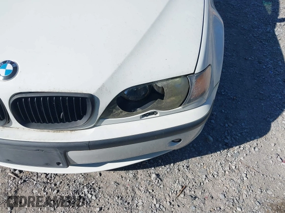 2005 BMW 3 Series 325i with VIN WBAAZ33415KP92369, listed as a IAAI auction lot 41828024 with 180,881 mi miles and . Bid and sale history available at DreamBid. Image 13.