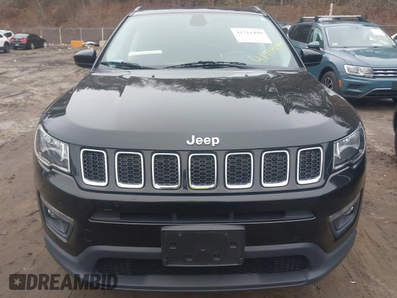 2018 Jeep Compass Altitude with VIN 3C4NJDBB0JT399781, listed as a IAAI auction lot 41711499 with 39,891 mi miles and . Bid and sale history available at carsss.com. Image 12.