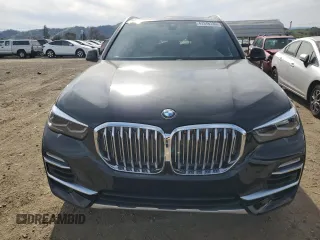 2021 BMW X5 xDrive40i z VIN 5UXCR6C03M9E85738, wystawiony jako Copart lot #47346135 z przebiegiem 28 117 mil mil oraz Szkoda całkowita • Salvage title. Historia ofert i sprzedaży dostępna na DreamBid. Obrazek 5.