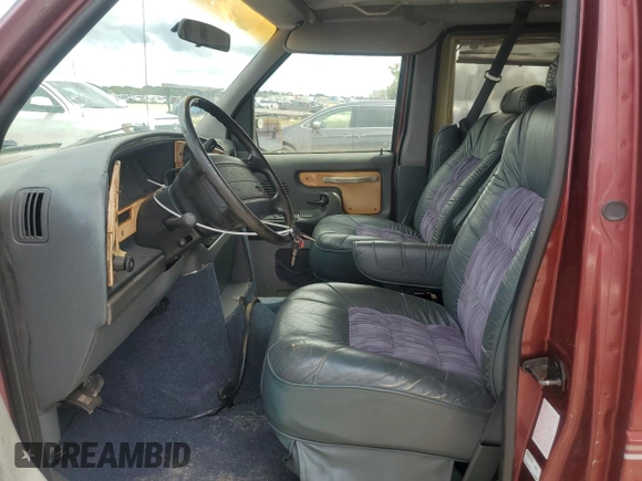 1995 Ford Econoline Cargo with VIN 1FDEE14H4SHB91368, listed as a Copart auction lot 84974644 with 317,585 mi miles and Clean Title. Bid and sale history available at DreamBid. Image 7.