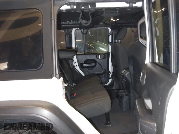 2019 Jeep Wrangler Unlimited Sport S z VIN 1C4HJXDG4KW639403, wystawiony jako IAAI lot #42158096 z przebiegiem 132 569 mil mil oraz . Historia ofert i sprzedaży dostępna na DreamBid. Obrazek 8.