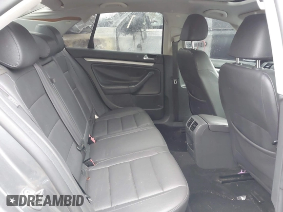 2008 Volkswagen Jetta SE with VIN 3VWRZ81K58M123374, listed as a IAAI auction lot 41787147 with 180,895 mi miles and . Bid and sale history available at DreamBid. Image 8.