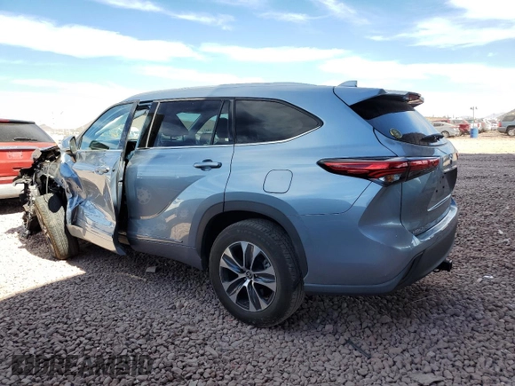 2022 Toyota Highlander XLE z VIN 5TDHZRAH1NS121058, wystawiony jako Copart lot #46552685 z przebiegiem 40 181 mil mil oraz Szkoda całkowita • Salvage title. Historia ofert i sprzedaży dostępna na DreamBid. Obrazek 2.