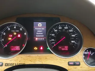 2005 Audi A8 z VIN WAUML44E85N013995, wystawiony jako IAAI lot #42130813 z przebiegiem 53 435 mil mil oraz . Historia ofert i sprzedaży dostępna na DreamBid. Obrazek 7.