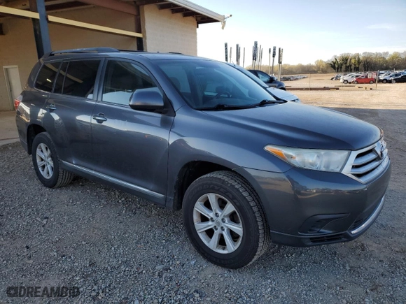 2013 Toyota Highlander with VIN 5TDZA3EH7DS039515, listed as a Copart auction lot 50390035 with 207,775 mi miles and Clean Title. Bid and sale history available at carsss.com. Image 4.