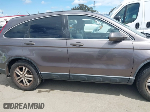 2011 Honda CR-V EX-L with VIN 5J6RE3H78BL015868, listed as a IAAI auction lot 41923790 with 197,224 mi miles. Bid and sale history available at carsss.com. Image 13.