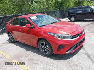 2022 Kia Forte LXS with VIN 3KPF24AD7NE453009, listed as a IAAI auction lot 39395558 with 13,967 mi miles. Bid and sale history available at carsss.com. Image 1.