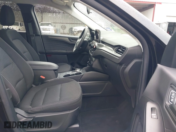 2025 Ford Escape Active with VIN 1FMCU0GNXSUA42718, listed as a IAAI auction lot 41875792 with 7,520 mi miles. Bid and sale history available at carsss.com. Image 5.