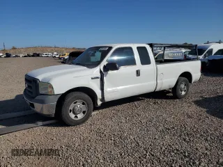 2006 Ford F-250 XL with VIN 1FTSX20556EA46687, listed as a Copart auction lot 42261005 with 371,871 mi miles and Clean title. Bid and sale history available at DreamBid. Image 1.