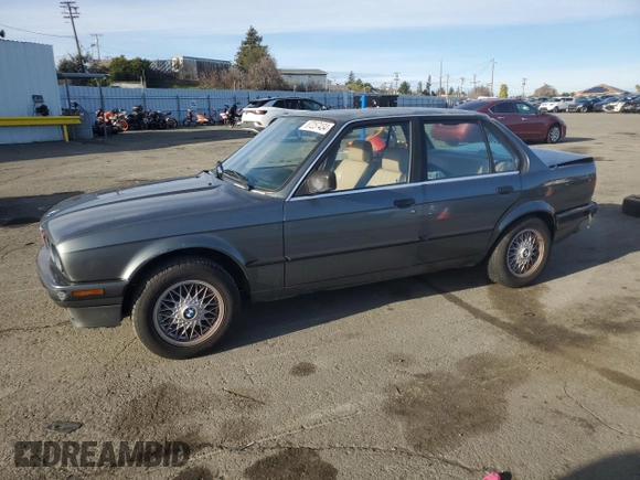 1989 BMW 3 Series 325i with VIN WBAAD2307K8849902, listed as a Copart auction lot 87257434 with 233,562 mi miles and Salvage Title. Bid and sale history available at carsss.com. Image 1.