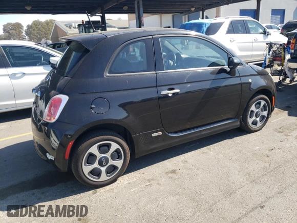 2013 FIAT 500e z VIN 3C3CFFGE9DT714089, wystawiony jako Copart lot #73840974 z przebiegiem 79 837 mil mil oraz Czysty tytuł • Clean title. Historia ofert i sprzedaży dostępna na DreamBid. Obrazek 3.