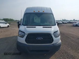 2018 Ford Transit z VIN 1FTBF4XV4JKB33236, wystawiony jako IAAI lot #42217712 z przebiegiem 120 826 mil mil oraz . Historia ofert i sprzedaży dostępna na DreamBid. Obrazek 11.