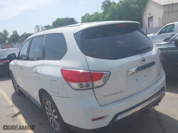 2014 Nissan Pathfinder SV with VIN 5N1AR2MM5EC647434, listed as a IAAI auction lot 41957496 with 114,420 mi miles. Bid and sale history available at carsss.com. Image 3.