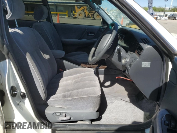1996 Toyota Crown z VIN JZS1550042389, wystawiony jako Copart lot #68698234 z przebiegiem 117 283 mil mil oraz Szkoda całkowita • Salvage title. Historia ofert i sprzedaży dostępna na DreamBid. Obrazek 7.