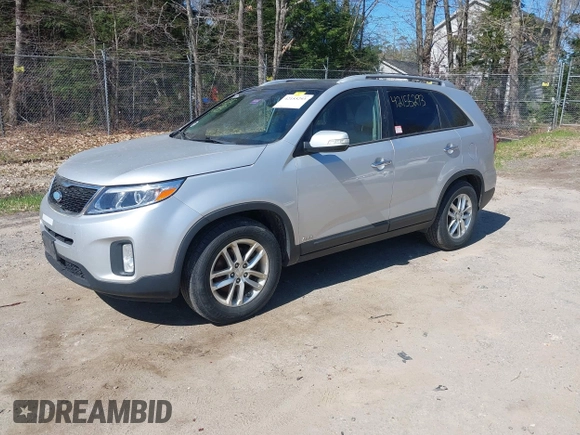2014 Kia Sorento LX with VIN 5XYKTCA66EG506003, listed as a IAAI auction lot 42155293 with 178,956 mi miles. Bid and sale history available at carsss.com. Image 2.