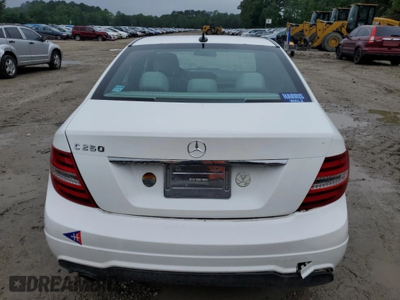 2013 Mercedes-Benz C 250 Sport z VIN WDDGF4HB3DR270325, wystawiony jako Copart lot #57044585 z przebiegiem 107 453 mil mil oraz Szkoda całkowita • Salvage title. Historia ofert i sprzedaży dostępna na DreamBid. Obrazek 6.