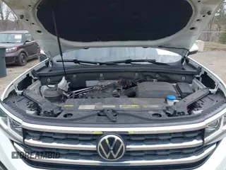 2021 Volkswagen Atlas SE z VIN 1V2RE2CA2MC205086, wystawiony jako IAAI lot #41902654 z przebiegiem 111 024 mil mil oraz . Historia ofert i sprzedaży dostępna na DreamBid. Obrazek 10.