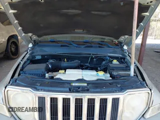 2008 Jeep Liberty Limited with VIN 1J8GP58K98W211079, listed as a IAAI auction lot 41849328 with 195,254 mi miles. Bid and sale history available at carsss.com. Image 10.