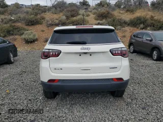 2019 Jeep Compass Latitude z VIN 3C4NJDBBXKT661517, wystawiony jako Copart lot #63339275 z przebiegiem 58 916 mil mil oraz Szkoda całkowita • Salvage title. Historia ofert i sprzedaży dostępna na DreamBid. Obrazek 6.