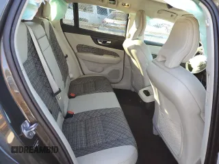 2020 Volvo V60 z VIN YV4102WK8L1039973, wystawiony jako Copart lot #37565654 z przebiegiem 28 201 mil mil oraz . Historia ofert i sprzedaży dostępna na DreamBid. Obrazek 10.