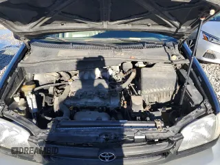2000 Toyota Sienna LE with VIN 4T3ZF13C8YU207597, listed as a Copart auction lot 81250634 with 250,567 mi miles and Salvage Title. Bid and sale history available at carsss.com. Image 12.