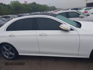 2018 Mercedes-Benz E 300 with VIN WDDZF4JB6JA388852, listed as a IAAI auction lot 41960710 with 64,439 mi miles and . Bid and sale history available at DreamBid. Image 13.