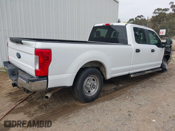 2019 Ford Super Duty F-250 SRW XL with VIN 1FT7W2A62KED47573, listed as a IAAI auction lot 42101066 with 26,075 mi miles. Bid and sale history available at carsss.com. Image 4.