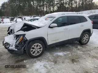 2016 Jeep Cherokee Latitude with VIN 1C4PJMCB1GW296265, listed as a Copart auction lot 45007595 with 92,916 mi miles and Salvage Title. Bid and sale history available at carsss.com. Image 1.