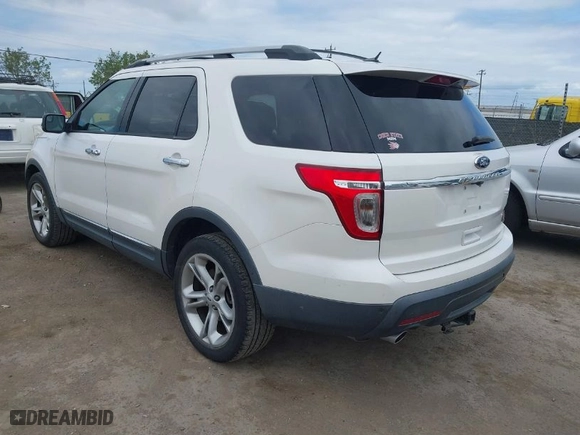 2014 Ford Explorer Limited with VIN 1FM5K8F86EGA64338, listed as a IAAI auction lot 42058403 with 118,981 mi miles. Bid and sale history available at carsss.com. Image 3.