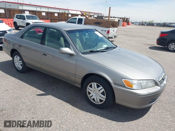 2000 Toyota Camry CE z VIN 4T1BG22K6YU682705, wystawiony jako IAAI lot #42080842 z przebiegiem 376 532 mil mil oraz . Historia ofert i sprzedaży dostępna na DreamBid. Obrazek 1.