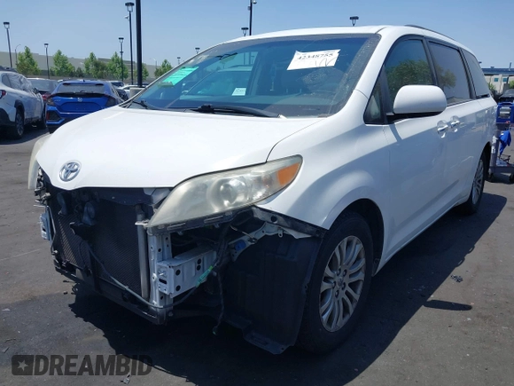 2011 Toyota Sienna XLE AAS с VIN 5TDYK3DC1BS040347, выставлен на аукционе IAAI как лот 42348755 с пробегом 184 609 миль миль и . История ставок и продаж доступна на DreamBid. Изображение 19.