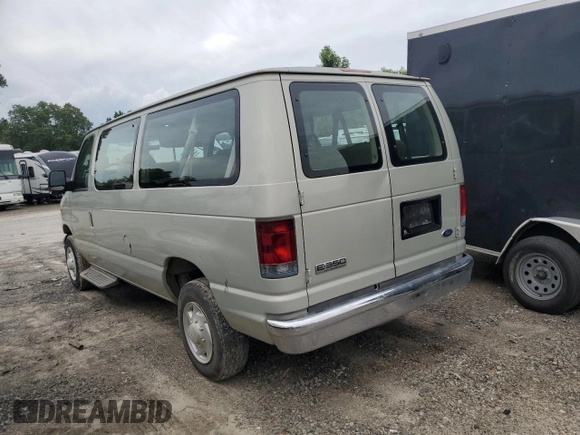 2006 Ford Econoline Passenger XL with VIN 1FBNE31L16HB32734, listed as a Copart auction lot 61421825 with 204,661 mi miles and Clean title. Bid and sale history available at DreamBid. Image 2.