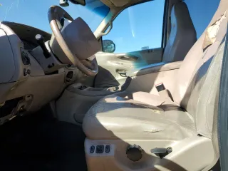 2002 Ford Expedition Eddie Bauer z VIN 1FMFU18L92LA60049, wystawiony jako Copart lot #46612355 z przebiegiem Nie podano mil oraz Szkoda całkowita • Salvage title. Historia ofert i sprzedaży dostępna na DreamBid. Obrazek 7.