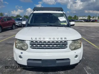 2011 Land Rover LR4 HSE z VIN SALAG2D47BA570625, wystawiony jako IAAI lot #42262798 z przebiegiem 131 107 mil mil oraz . Historia ofert i sprzedaży dostępna na DreamBid. Obrazek 6.
