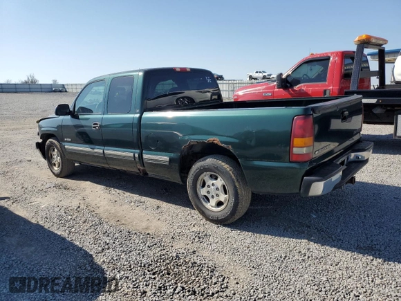 2001 Chevrolet Silverado 1500 LS with VIN 2GCEC19T011322644, listed as a Copart auction lot 52231035 with 234,521 mi miles and Salvage Title. Bid and sale history available at DreamBid. Image 2.