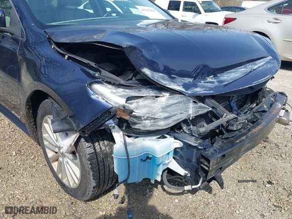 2014 Toyota Avalon Hybrid Limited with VIN 4T1BD1EB5EU024433, listed as a IAAI auction lot 41942865 with 142,377 mi miles. Bid and sale history available at carsss.com. Image 19.