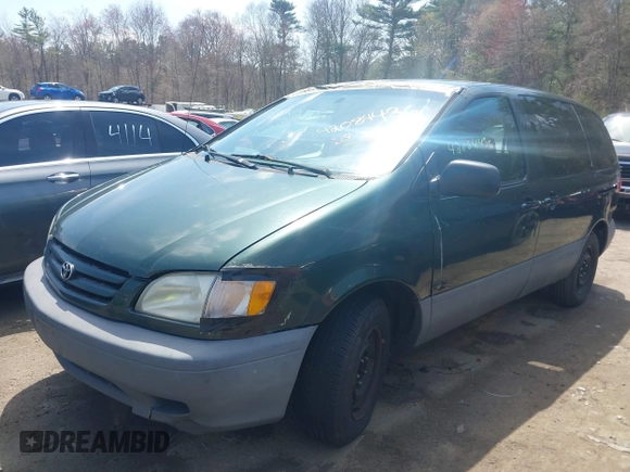 2002 Toyota Sienna LE with VIN 4T3ZF13C32U456123, listed as a IAAI auction lot 42084436 with 242,408 mi miles. Bid and sale history available at carsss.com. Image 2.
