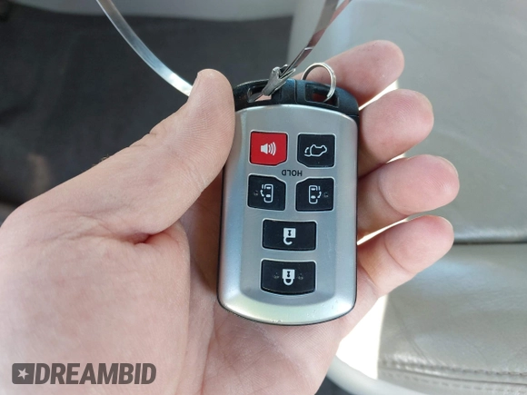 2019 Toyota Sienna XLE Auto Access Seat с VIN 5TDYZ3DC7KS968515, выставлен на аукционе IAAI как лот 42054186 с пробегом 79 956 миль миль и . История ставок и продаж доступна на DreamBid. Изображение 11.