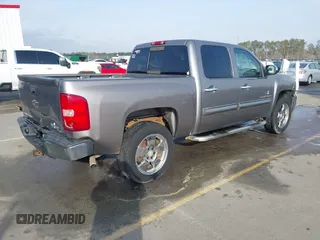 2009 Chevrolet Silverado 1500 LT with VIN 3GCEC23J79G164044, listed as a IAAI auction lot 41829225 with 207,650 mi miles. Bid and sale history available at carsss.com. Image 4.