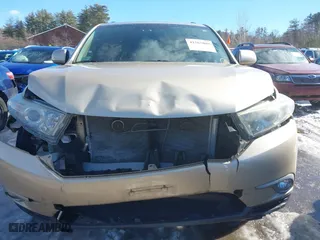 2013 Toyota Highlander Limited with VIN 5TDYK3EH5DS099723, listed as a IAAI auction lot 41565089 with 75,207 mi miles. Bid and sale history available at carsss.com. Image 6.
